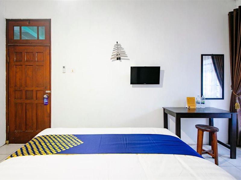 Spot On 2107 Ijo Pupus Syariah Residence Baturetno Exteriör bild